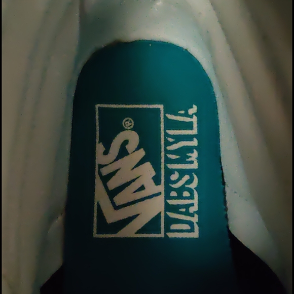 Vans Off the Wall Sk8-Hi Slim Limited Edition - Picture 9 of 9